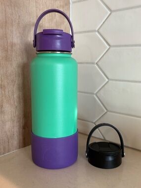 32oz RTIC Water Bottle with extra Boot and Lid